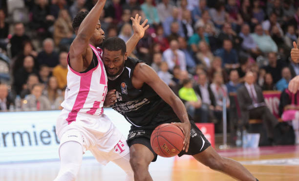 樊振东与王 樊振东与王